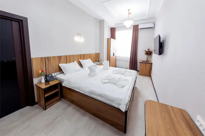 Standard Double Room — Centrum Hotel Tashkent, 4