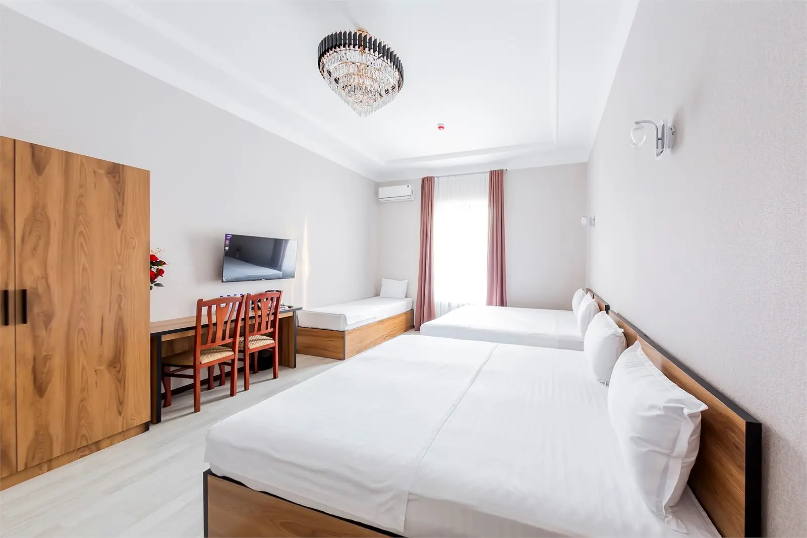 Quadro Room — Centrum Hotel Tashkent, 1